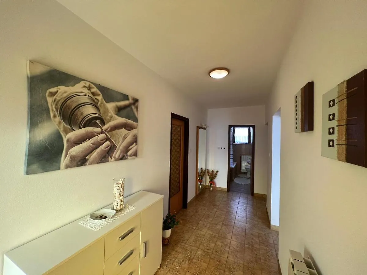 Apartman Bruna 1 포레치 0*,